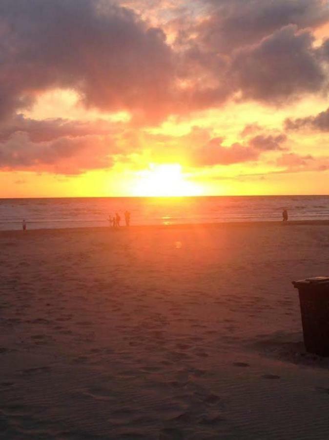Holiday home Beach-house27 Egmond aan Zee